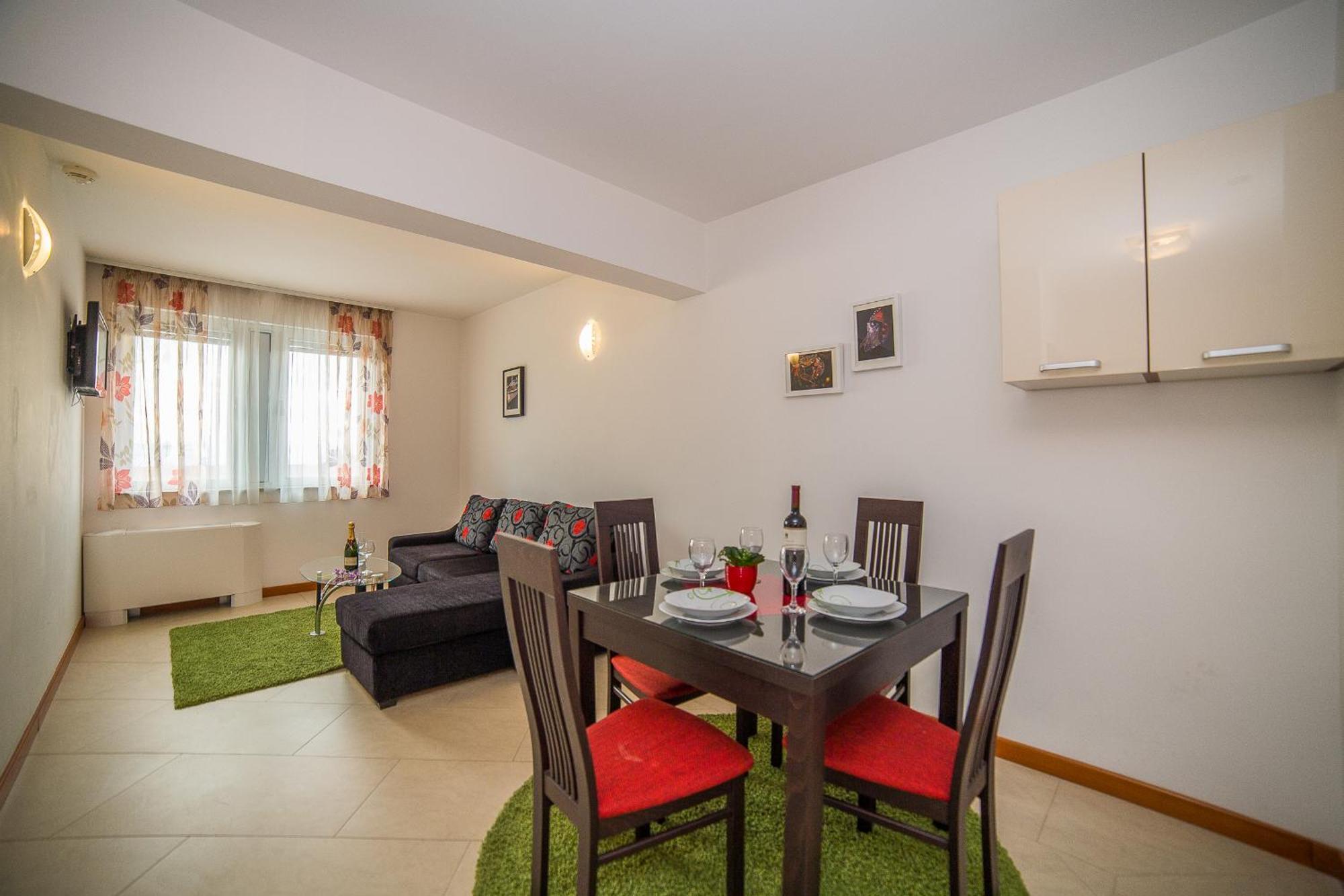 Apartments Milan Makarska Ruang foto