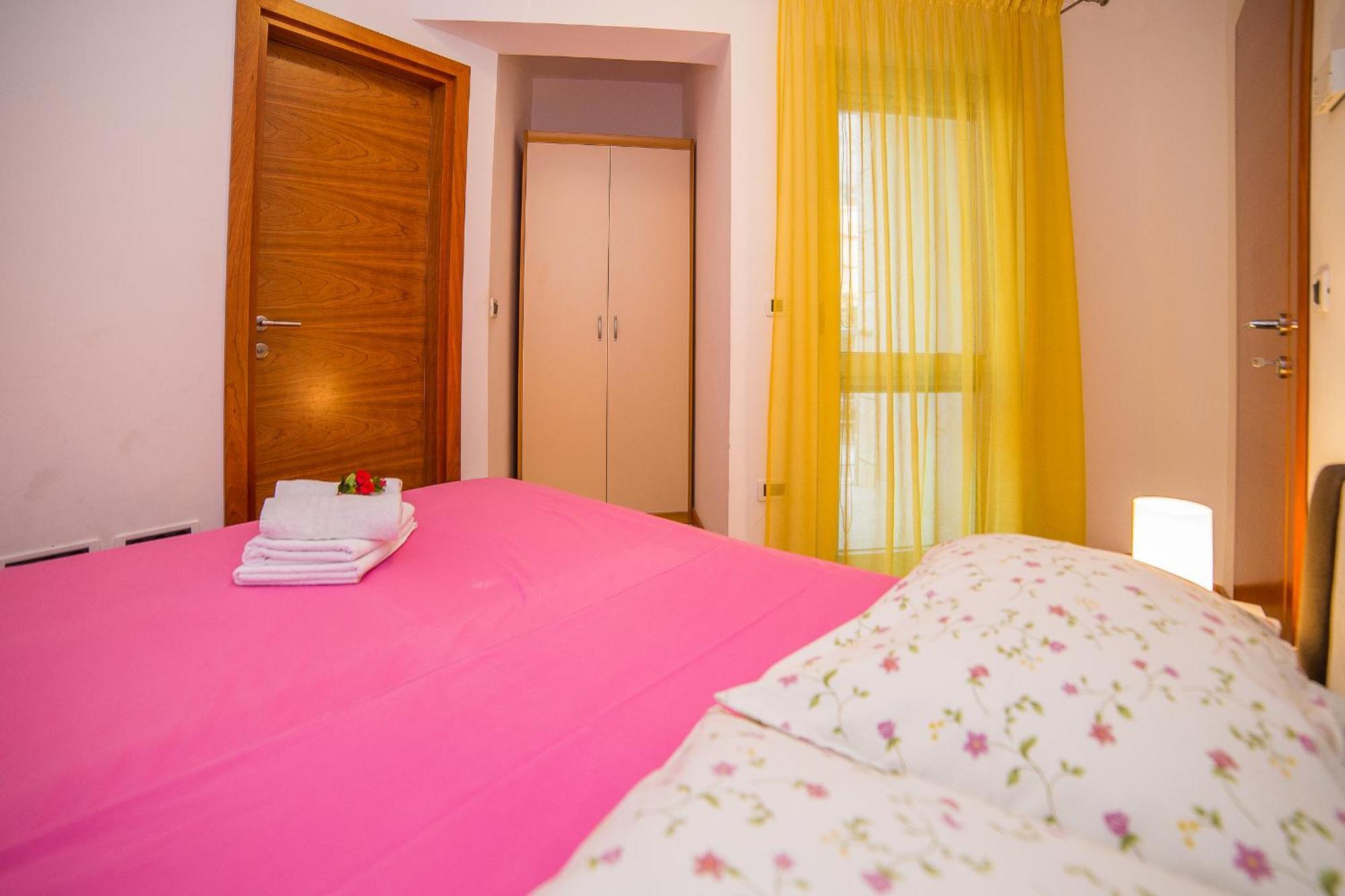 Apartments Milan Makarska Ruang foto