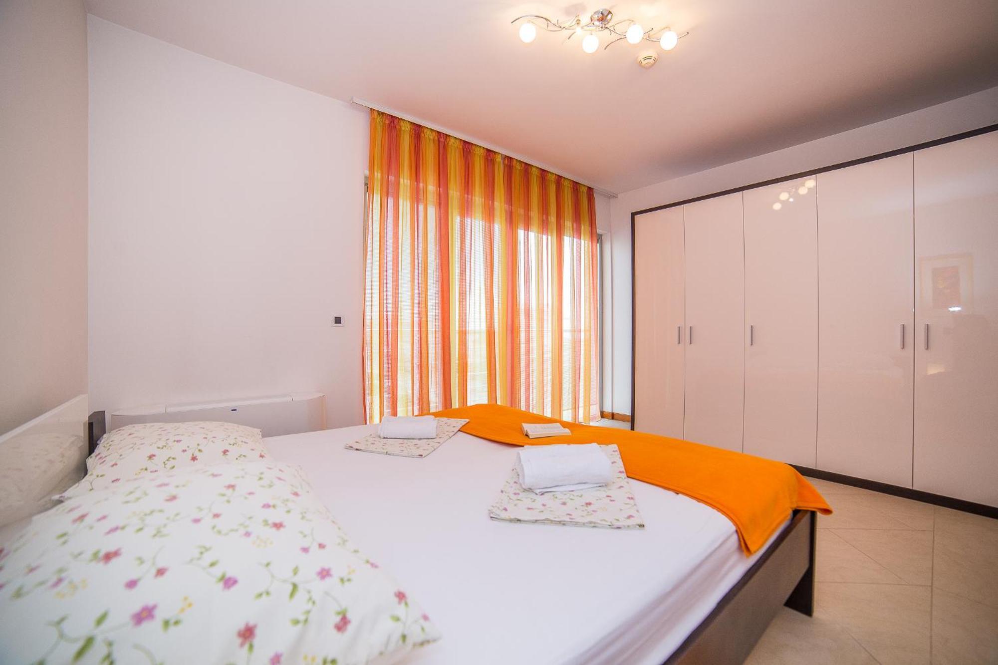 Apartments Milan Makarska Ruang foto