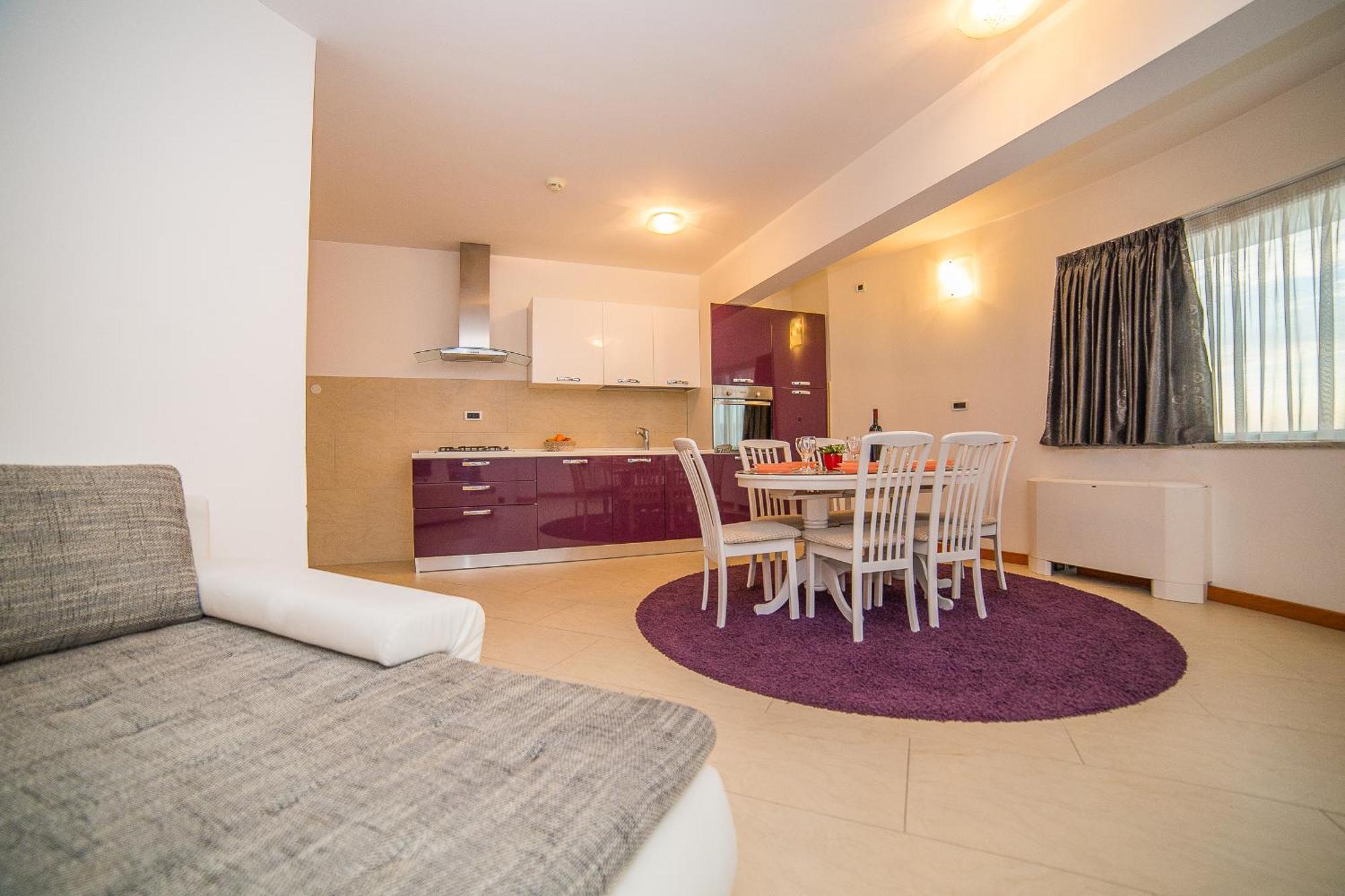 Apartments Milan Makarska Ruang foto