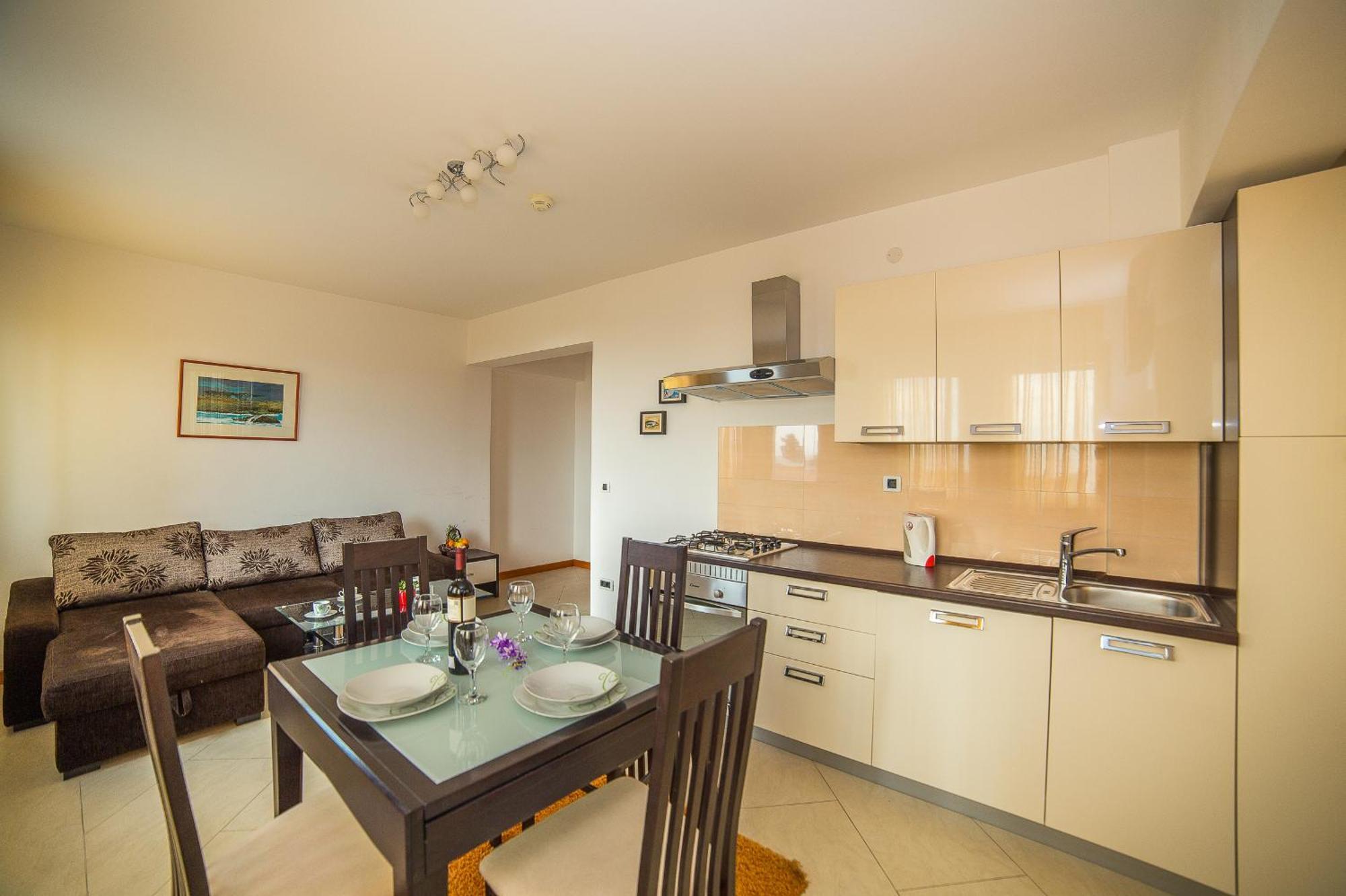 Apartments Milan Makarska Ruang foto