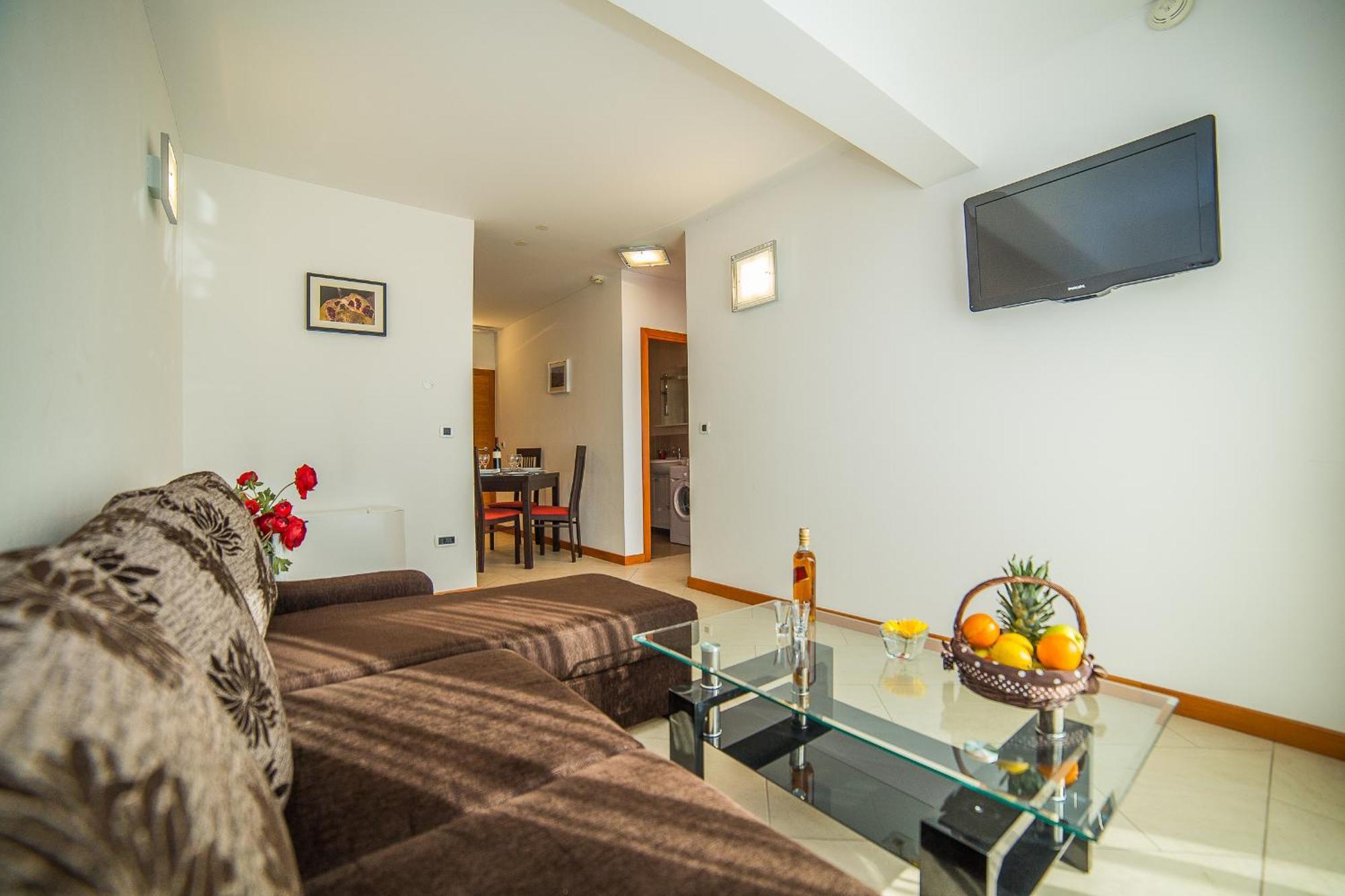 Apartments Milan Makarska Ruang foto