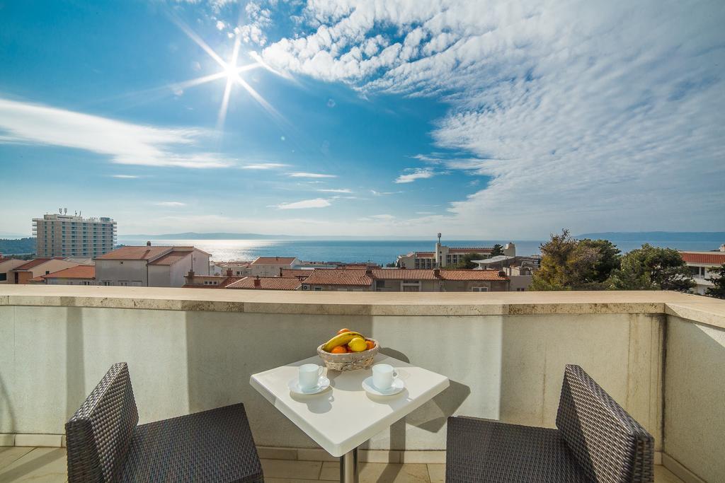 Apartments Milan Makarska Bagian luar foto